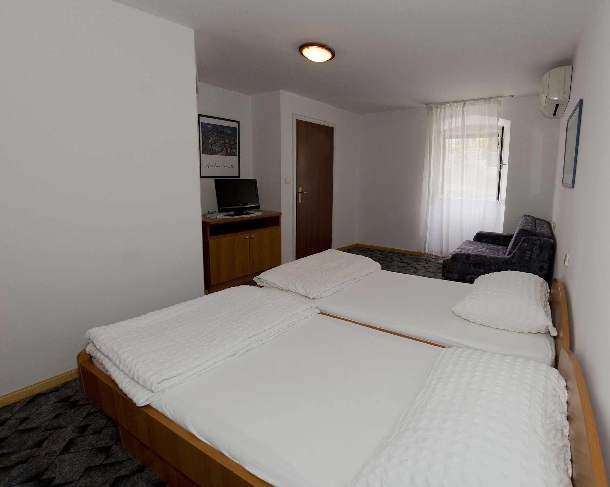 X-Rooms ดูบรอฟนิก ภายนอก รูปภาพ