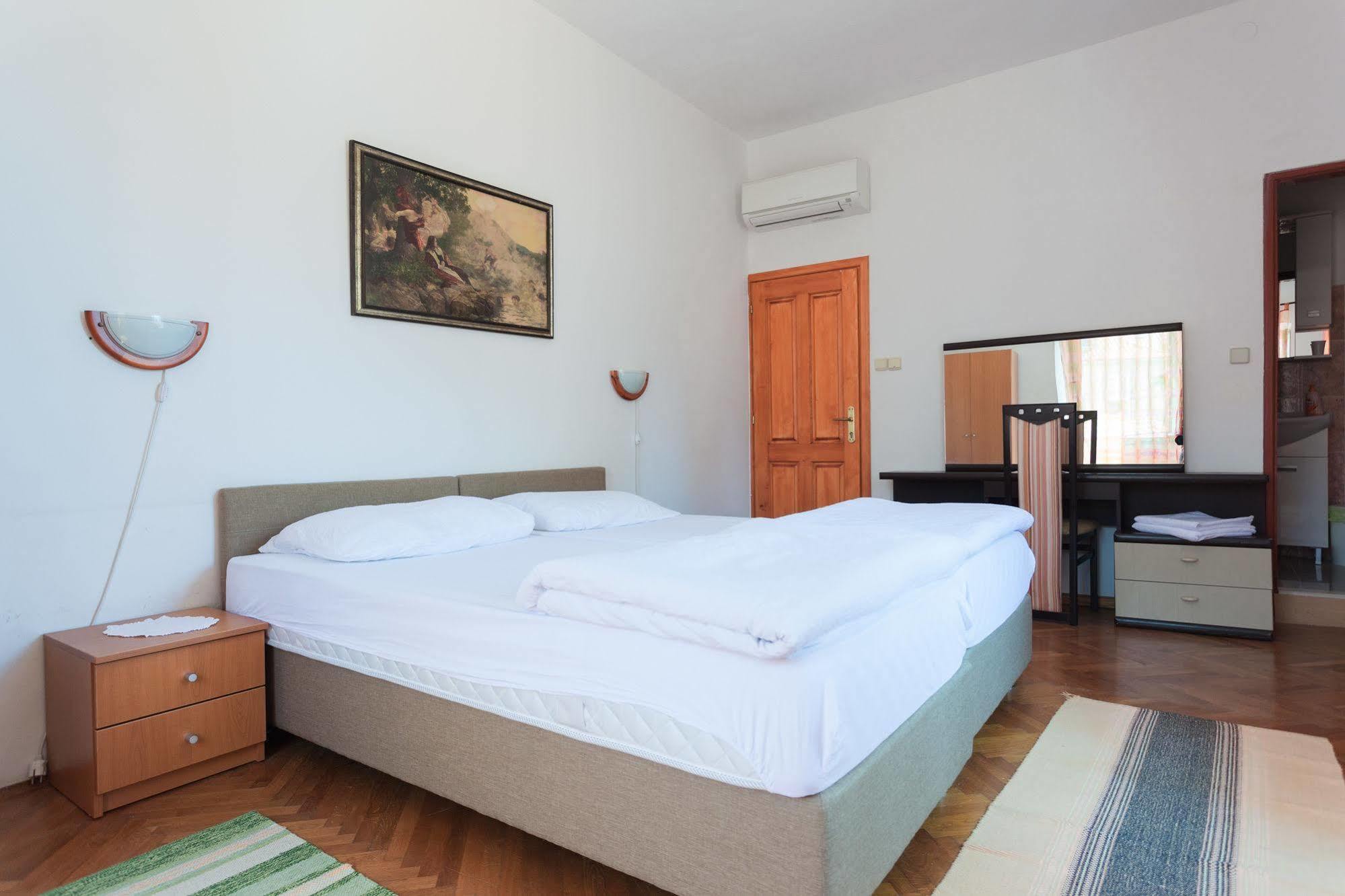 X-Rooms ดูบรอฟนิก ภายนอก รูปภาพ